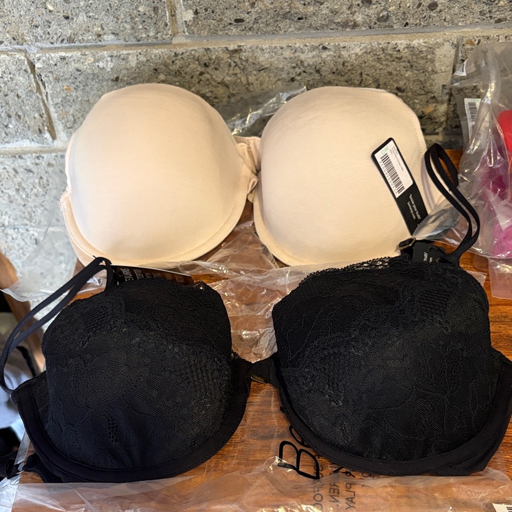 BeMe Elegant Black and Cream Lace Bras Set of 2 36D NIP